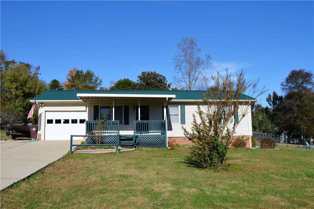 154 Cemetery Loop Hickory, NC 28601 - Photo 2 of 16 Gallery Image 2