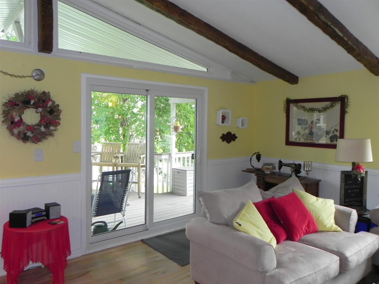 534 Baintree Road Lake Summerset, IL 61019 - Photo 16 of 25 a living room with furniture and a window