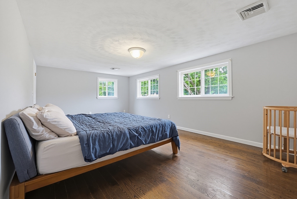 32 Falcon Street Worcester, MA 01603 - Photo 22 of 42