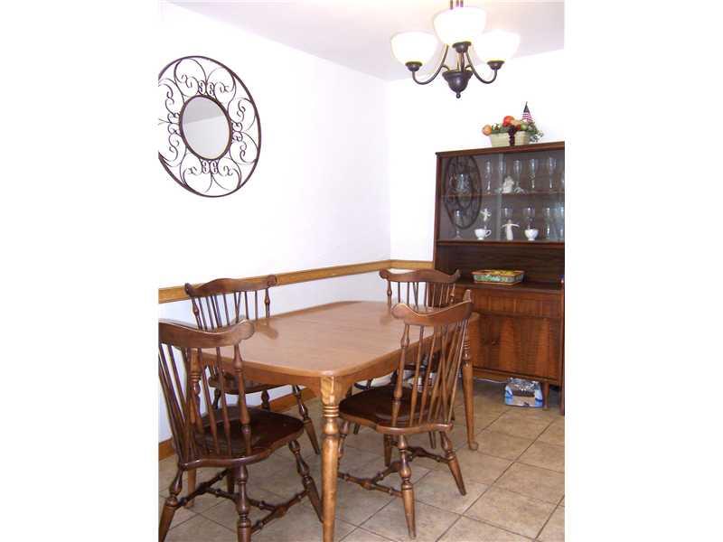 600 Chinaberry Road Monroeville, PA 15146 - Photo 4 of 17 Dining Room.