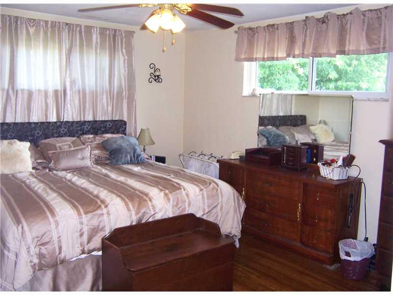 600 Chinaberry Road Monroeville, PA 15146 - Photo 8 of 17 Master Bedroom.