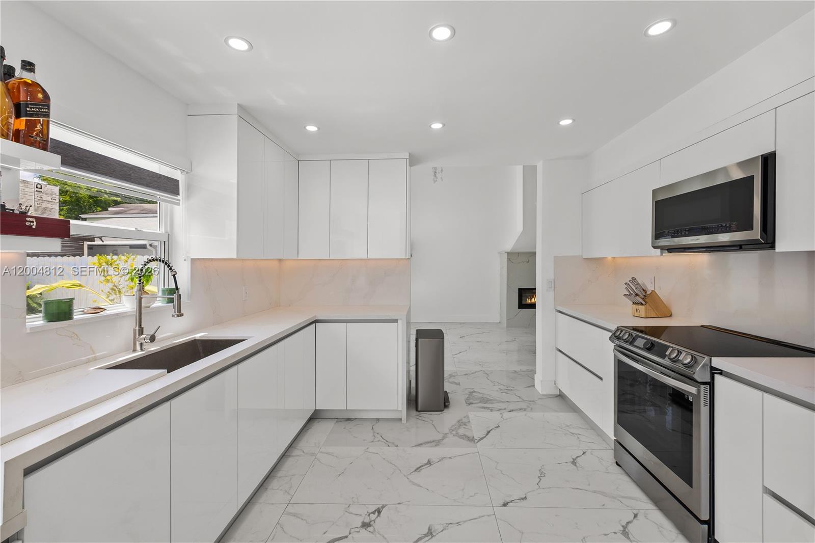 14446 Southwest 95th Terrace Miami, FL 33186 - Photo 11 of 24