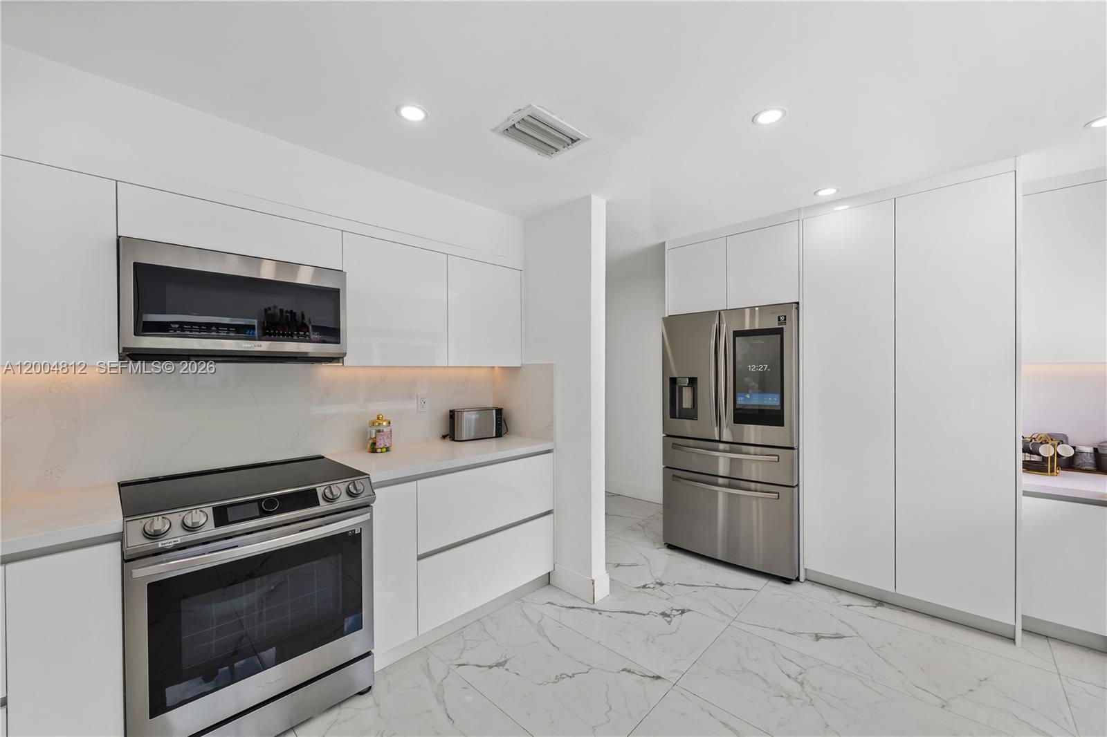 14446 Southwest 95th Terrace Miami, FL 33186 - Photo 12 of 24