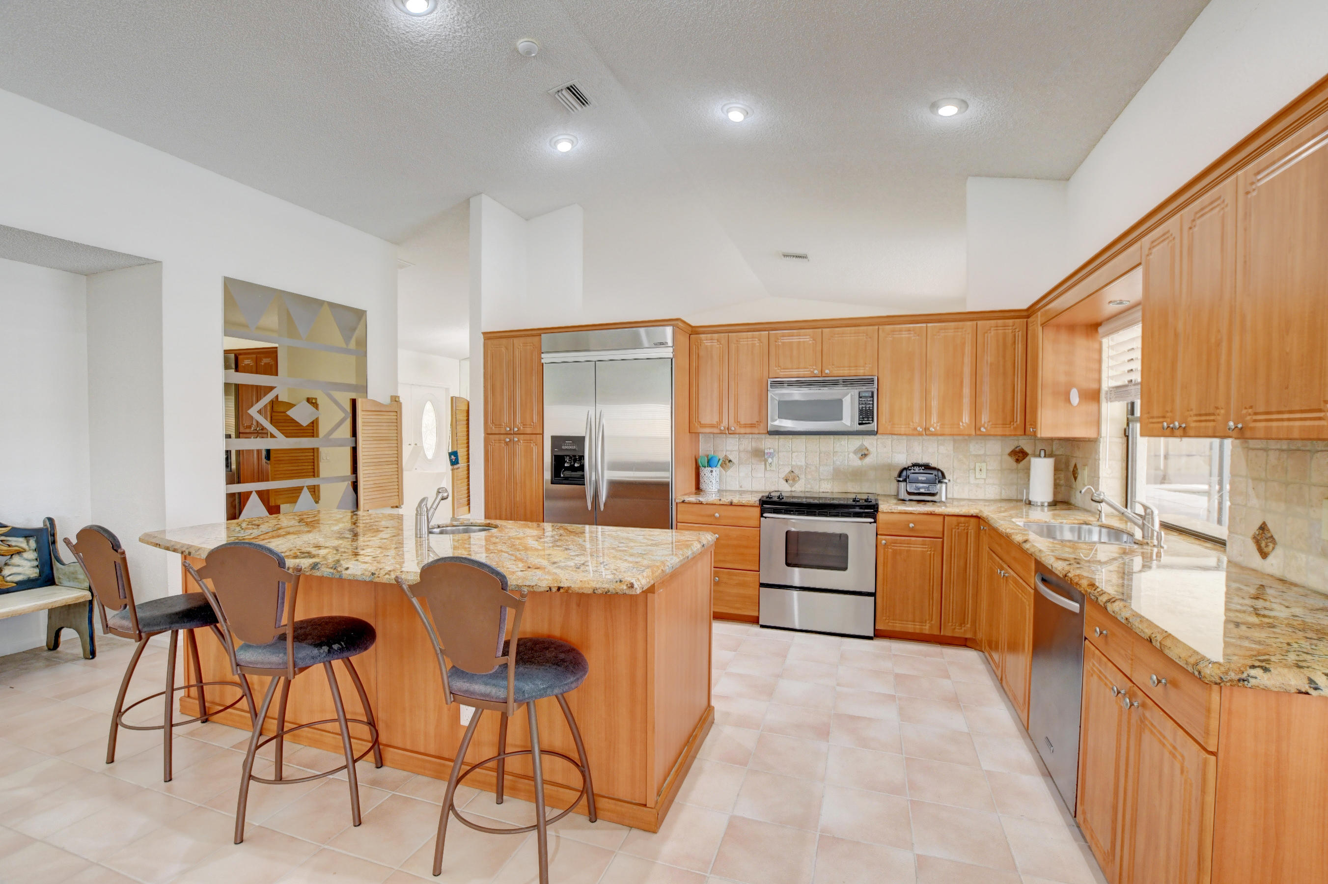 11511 Island Lakes Lane Boca Raton, FL 33498 - Photo 15 of 63 29_ebf_2987and4more
