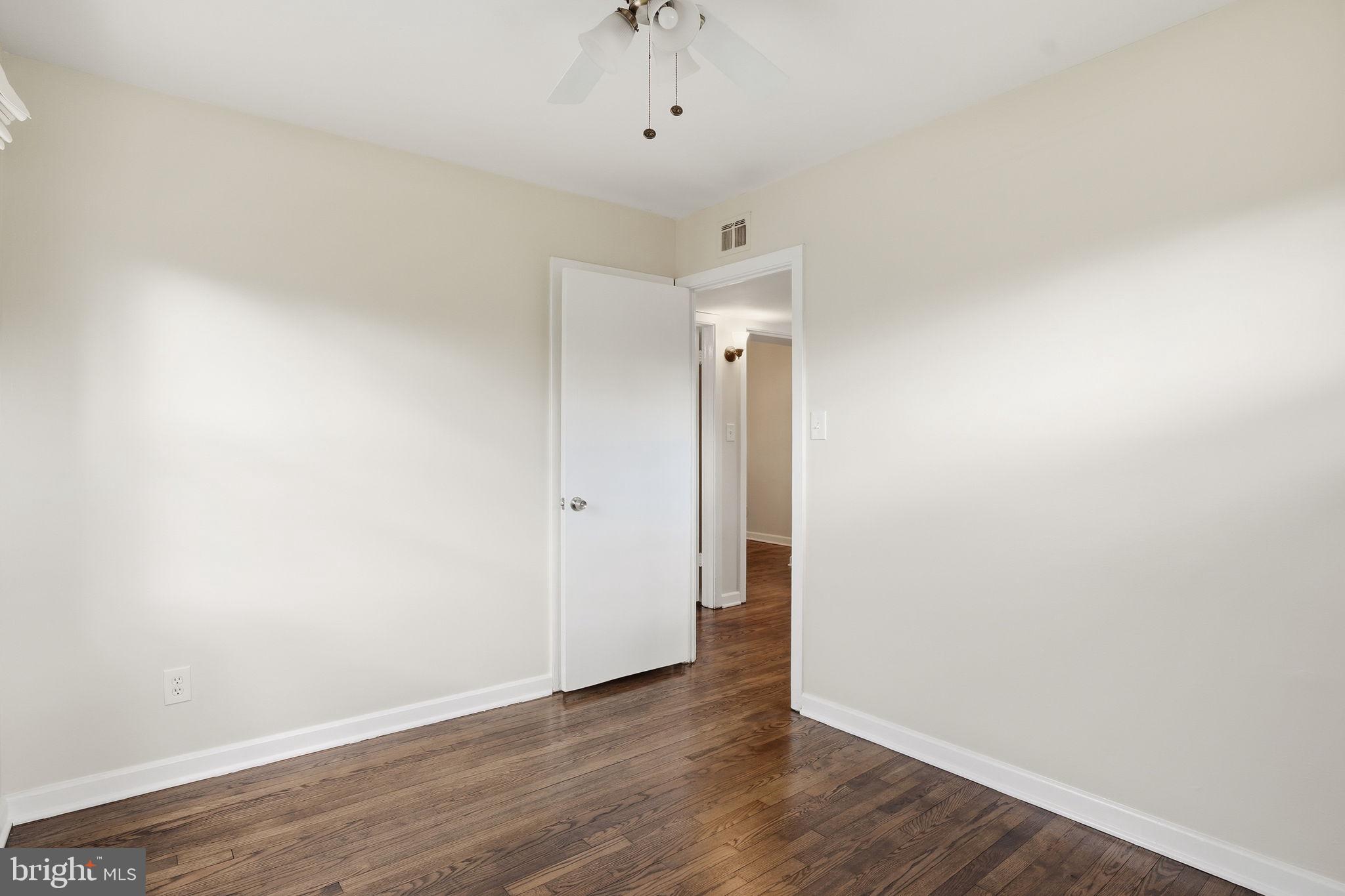 1306 Abbott Road Rockville, MD 20851 - Photo 15 of 28