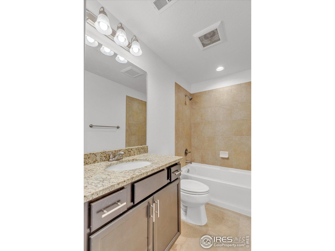 749 Robert Street Longmont, CO 80503 - Photo 37 of 43 Full hall bath