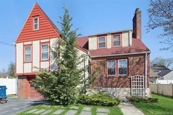 $825,000 | 229 North Regent Street, Port Chester, NY 10573