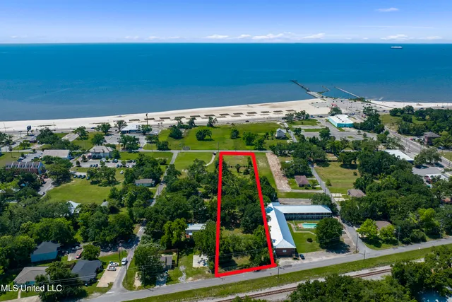 $450,000 | 519 16th Street, Gulfport, MS 39507