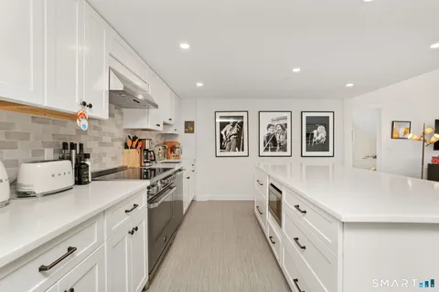 $7,000 | 140 Rowayton Avenue, Unit E, Norwalk, CT 06853