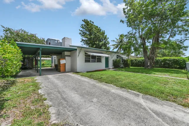 $325,000 | 629 Dogwood Road, West Palm Beach, FL 33409