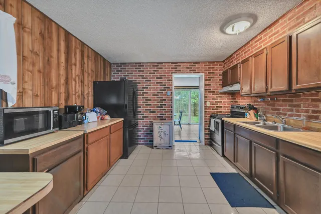 $325,000 | 629 Dogwood Road, West Palm Beach, FL 33409