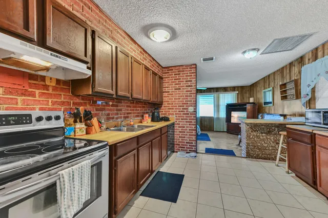 $325,000 | 629 Dogwood Road, West Palm Beach, FL 33409