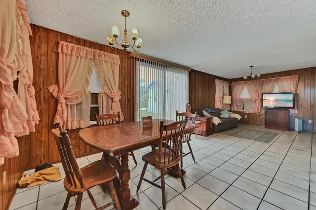 $325,000 | 629 Dogwood Road, West Palm Beach, FL 33409