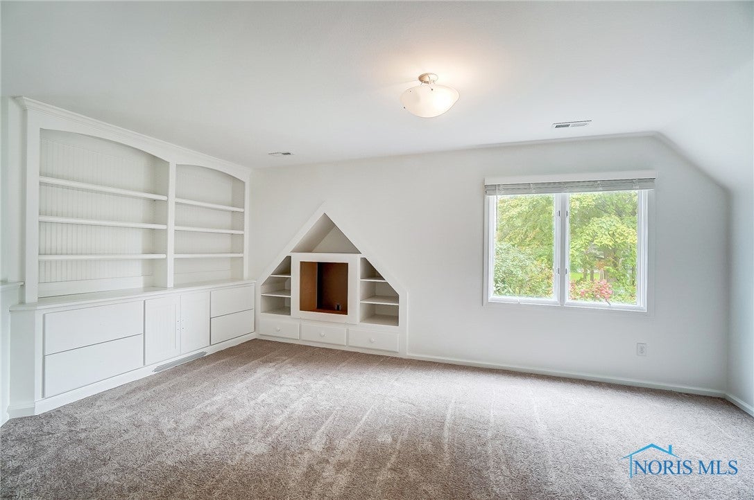 2360 Gradwohl Road Toledo, OH 43617 - Photo 27 of 46 Home Office or Craft Rm.