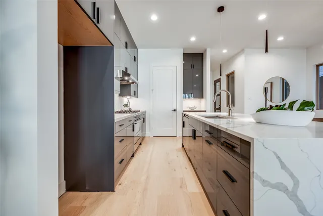 $1,499,900 | 2410 Quenby Street, Houston, TX 77005