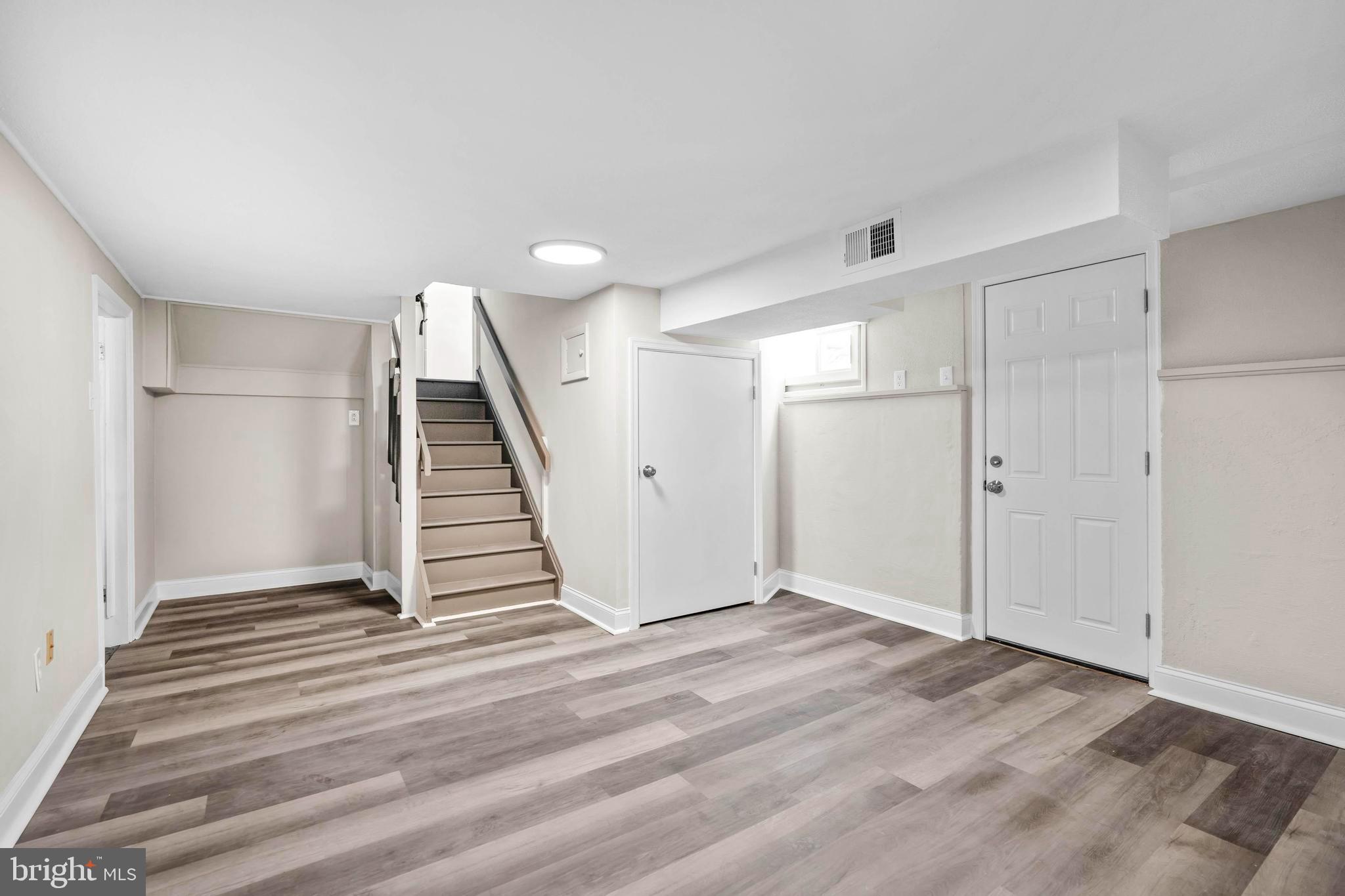 120 Rolling Drive Newark, DE 19713 - Photo 9 of 24