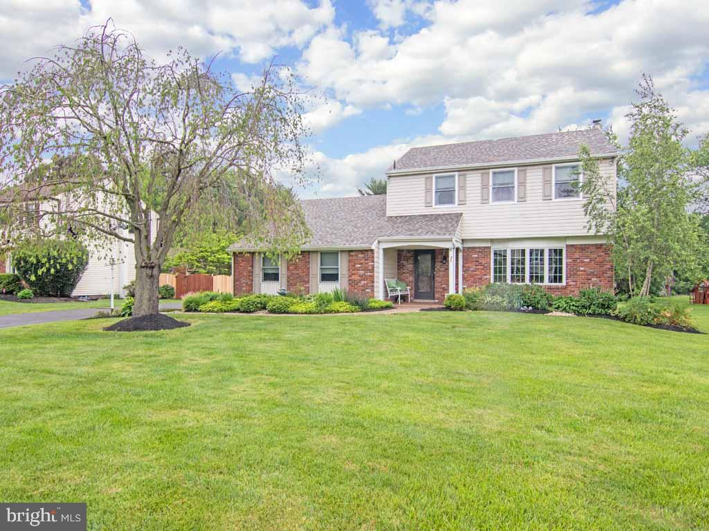 75 Karen Road Holland, PA 18966 - Photo 1 of 55 Welcome to 75 Karen Road!