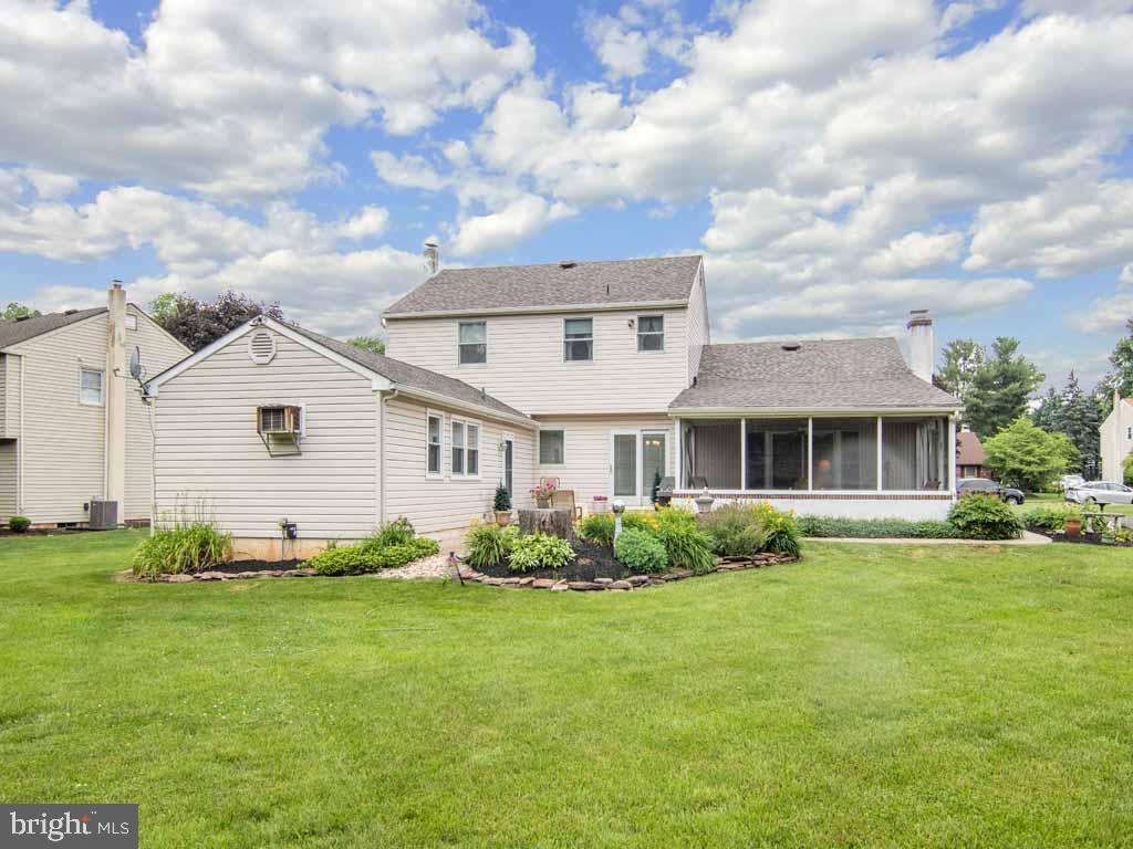 75 Karen Road Holland, PA 18966 - Photo 47 of 55 Rear view of the home