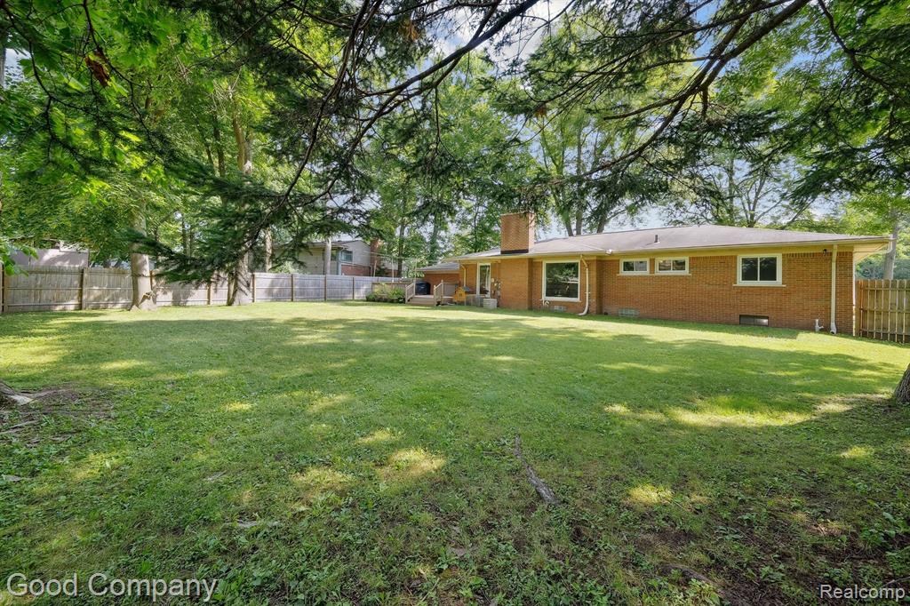 32115 Bonnet Hill Road Farmington Hills, MI 48334 - Photo 39 of 41