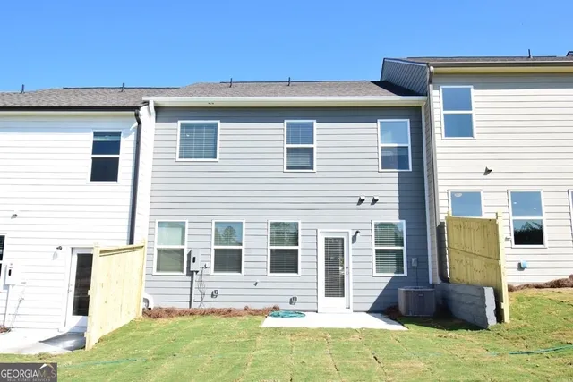 $2,300 | 82 Sepia Oak Drive, Newnan, GA 30263