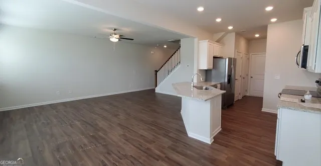 $2,300 | 82 Sepia Oak Drive, Newnan, GA 30263