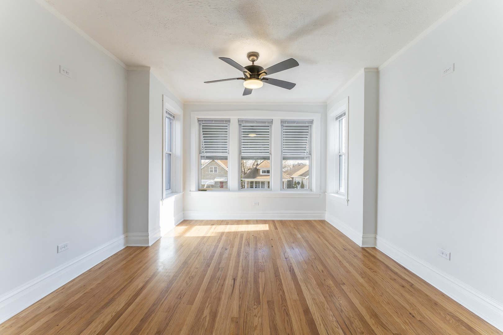 1246 North Monitor Avenue, Unit 2 Chicago, IL 60651 - Photo 3 of 10