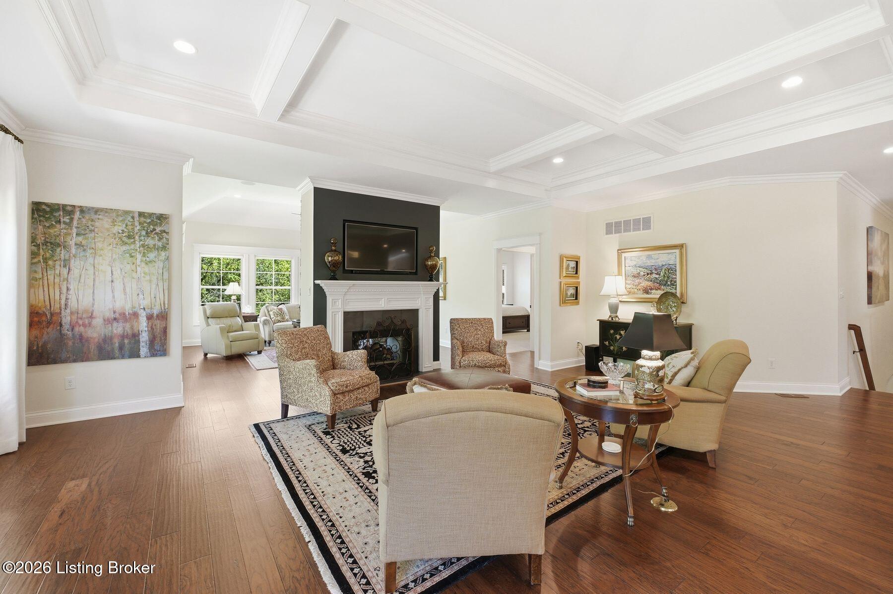 301 Maple Valley Road Louisville, KY 40245 - Photo 12 of 47 photo_online_011