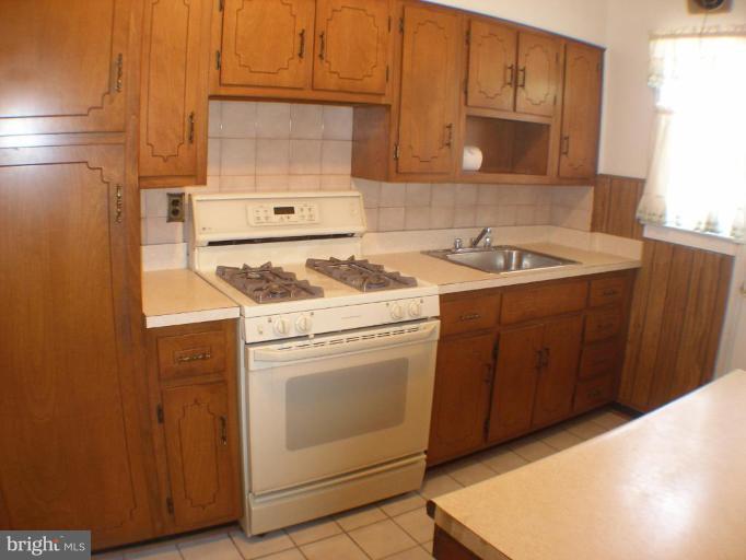 1084 Craftswood Road Catonsville, MD 21228 - Photo 8 of 9 Kitchen
