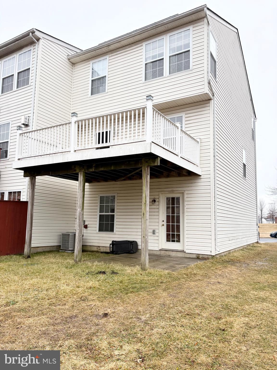 927 Tipton Road Baltimore, MD 21220 - Photo 4 of 21 a house view with a garden space