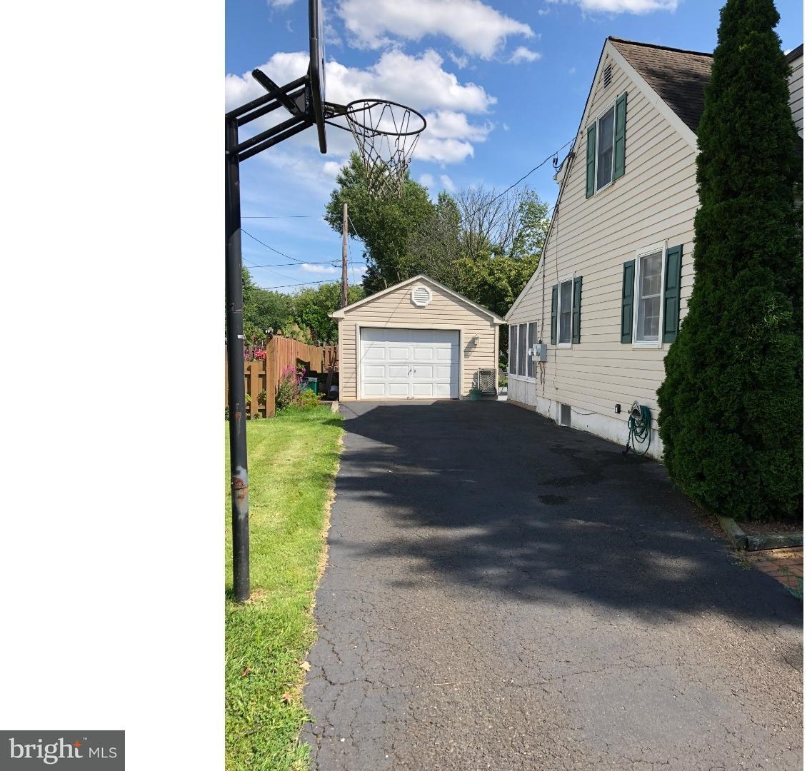 46 Shirley Road Hatboro, PA 19040 - Photo 2 of 19