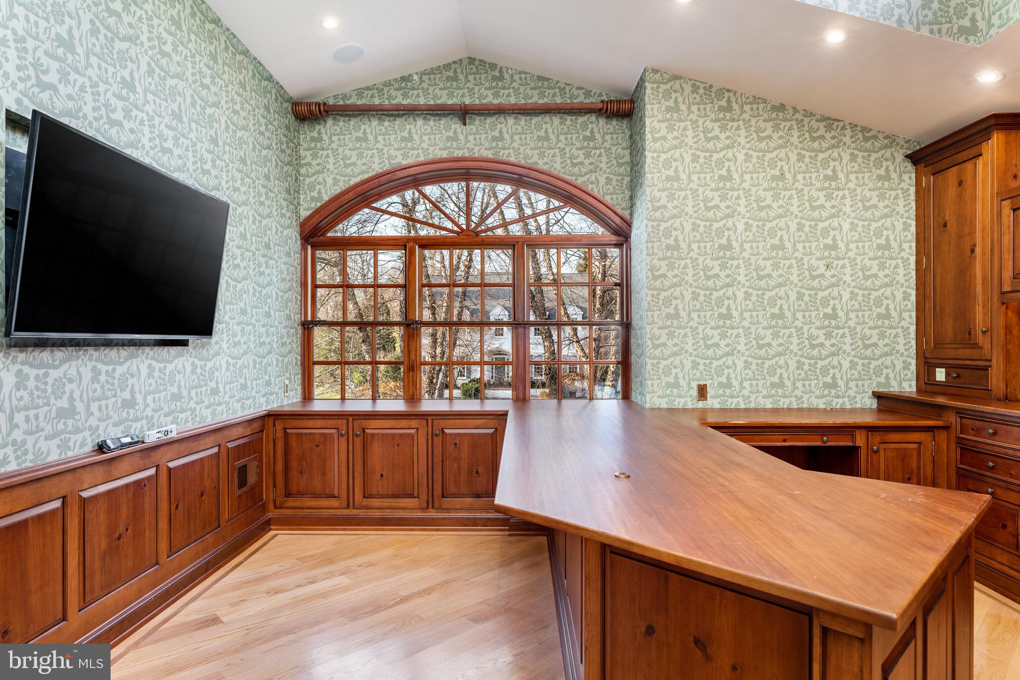 400 Inveraray Villanova, PA 19085 - Photo 23 of 61 Executive office