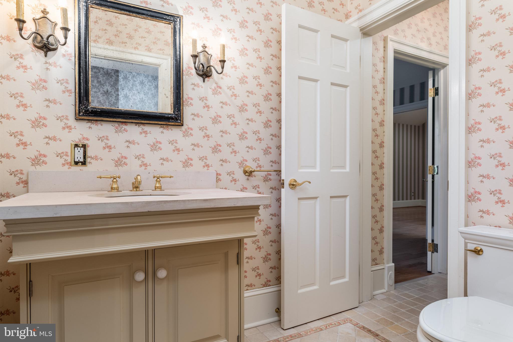 400 Inveraray Villanova, PA 19085 - Photo 27 of 61 Full bathroom Nanny suite