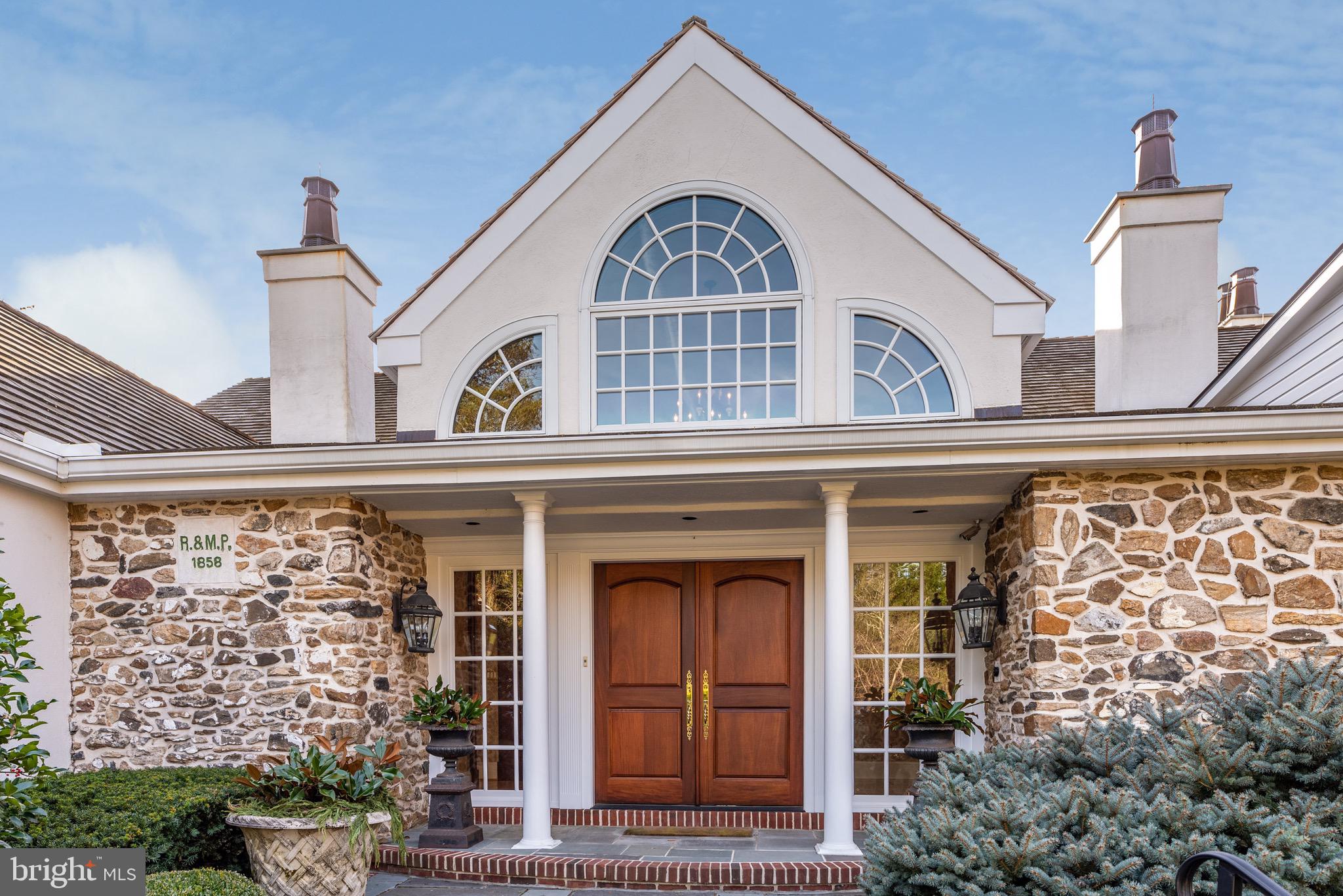 400 Inveraray Villanova, PA 19085 - Photo 4 of 61 Front Entry
