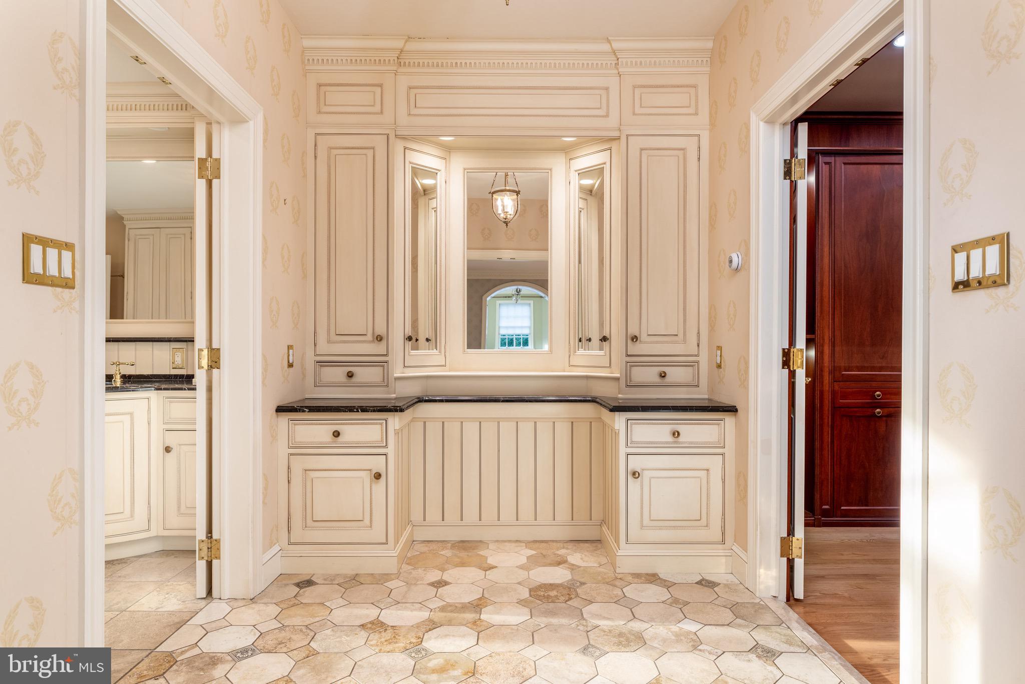 400 Inveraray Villanova, PA 19085 - Photo 35 of 61 Master Bath dressing room