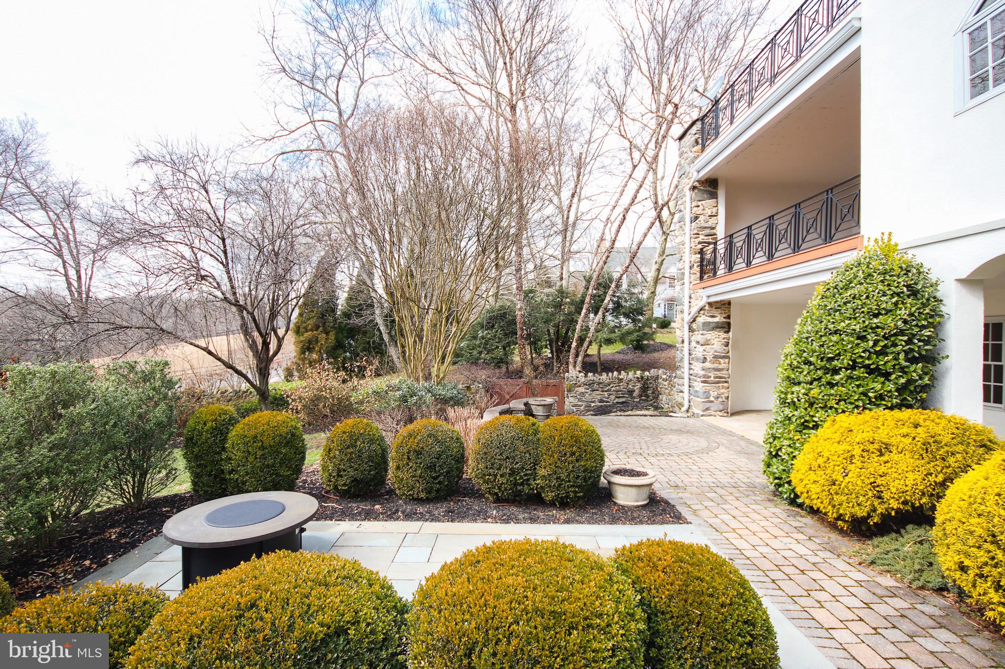 400 Inveraray Villanova, PA 19085 - Photo 60 of 61 Built In Gas Firepit