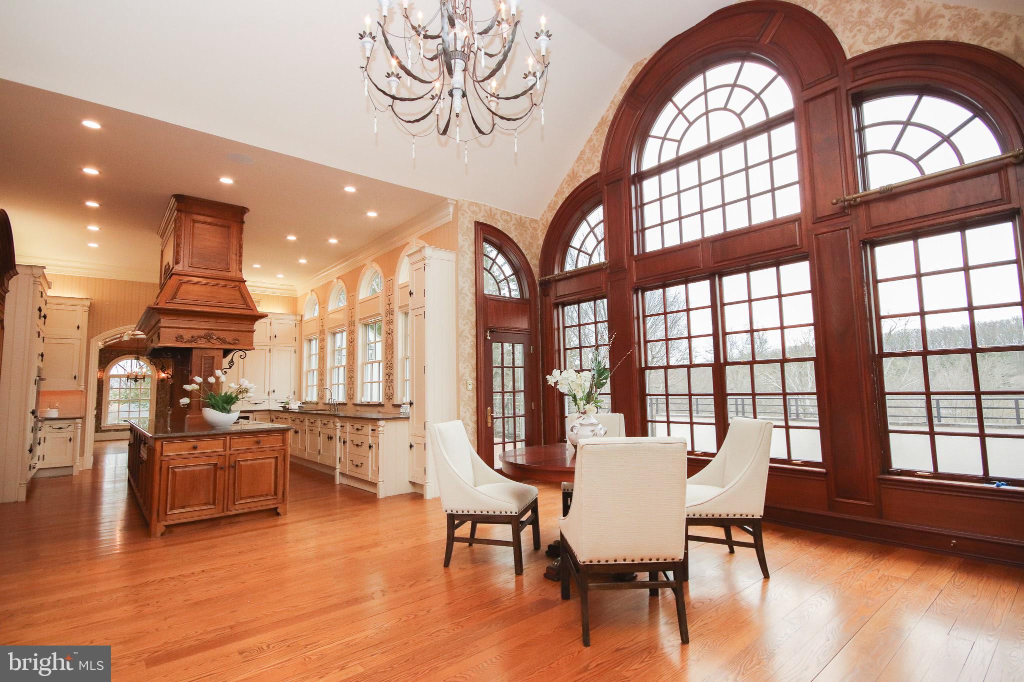 400 Inveraray Villanova, PA 19085 - Photo 7 of 61 Open concept