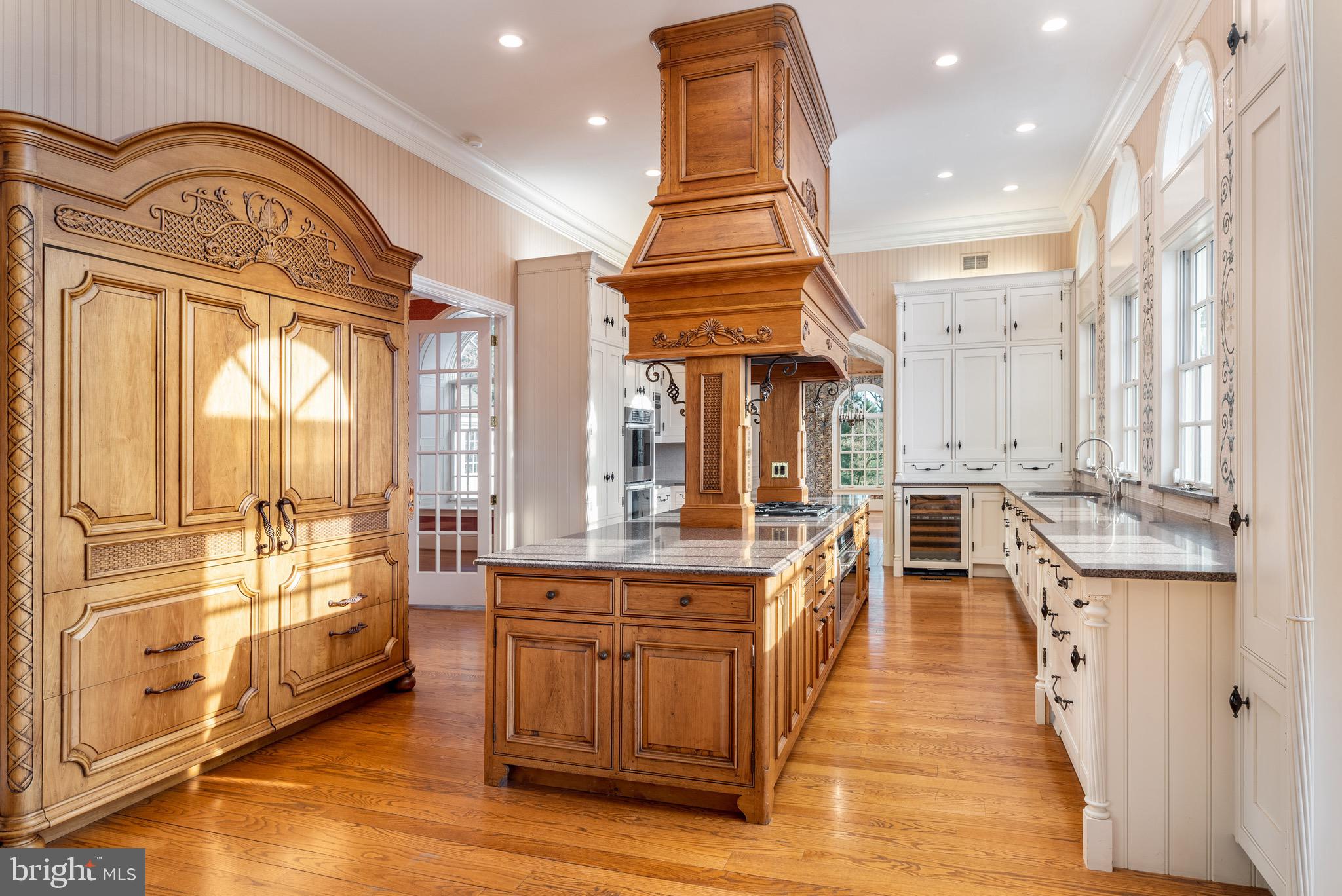 400 Inveraray Villanova, PA 19085 - Photo 8 of 61 Gourmet Kitchen