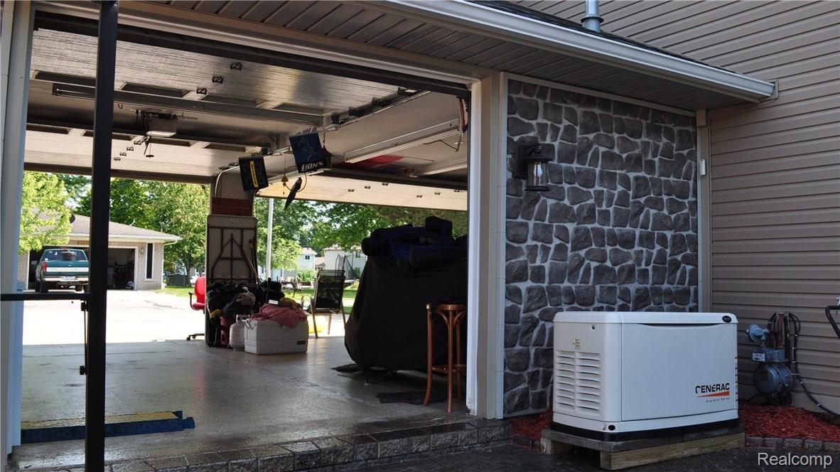 7276 Bluebill Road Algonac, MI 48001 - Photo 29 of 29 garage2.jpg