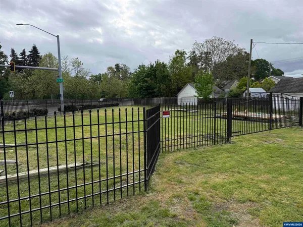 $140,000 | 800 17th Street Southeast, Salem, OR 97302