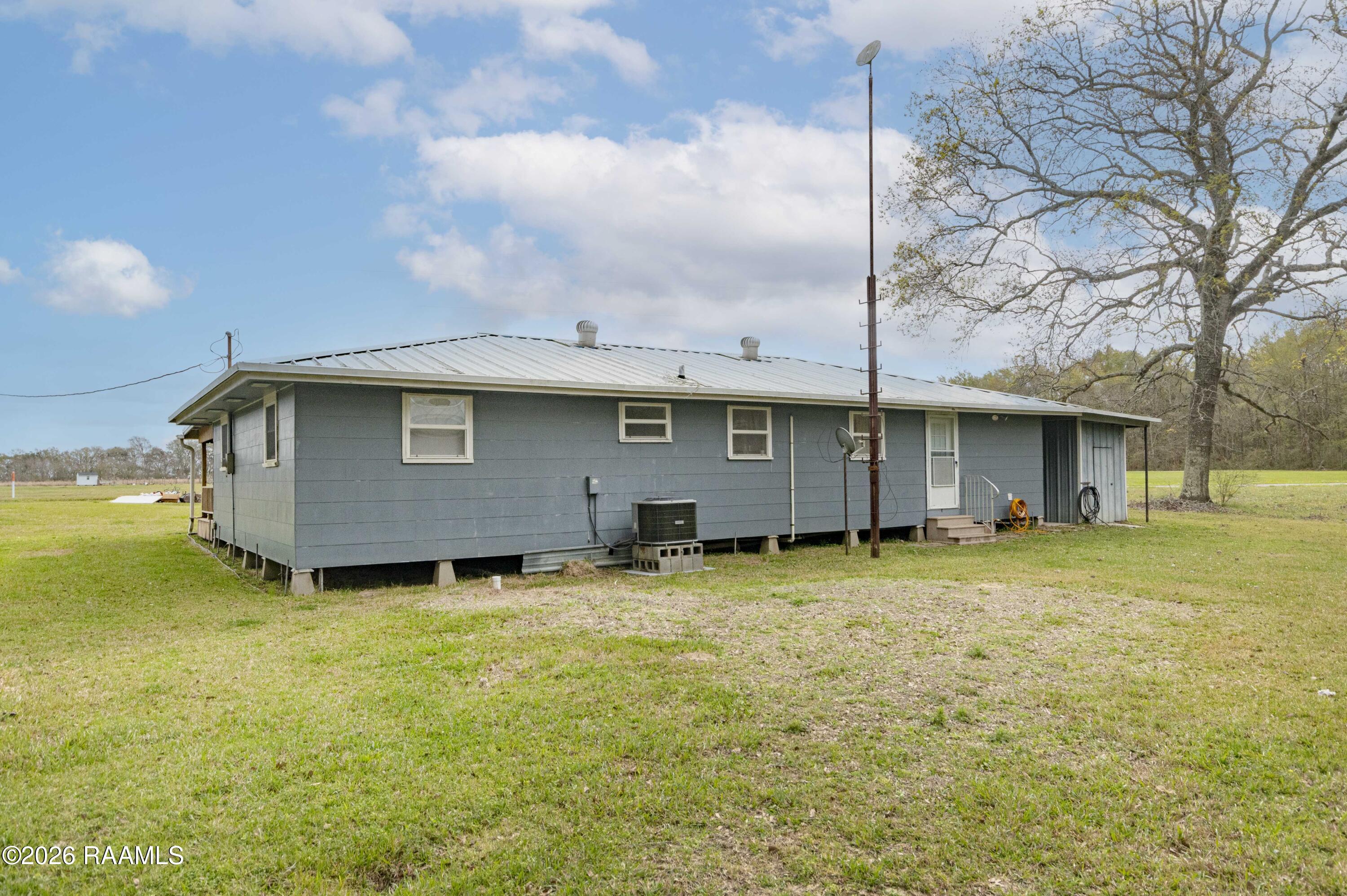 3230 Amerada Road Kaplan, LA 70548 - Photo 15 of 22 Back 1