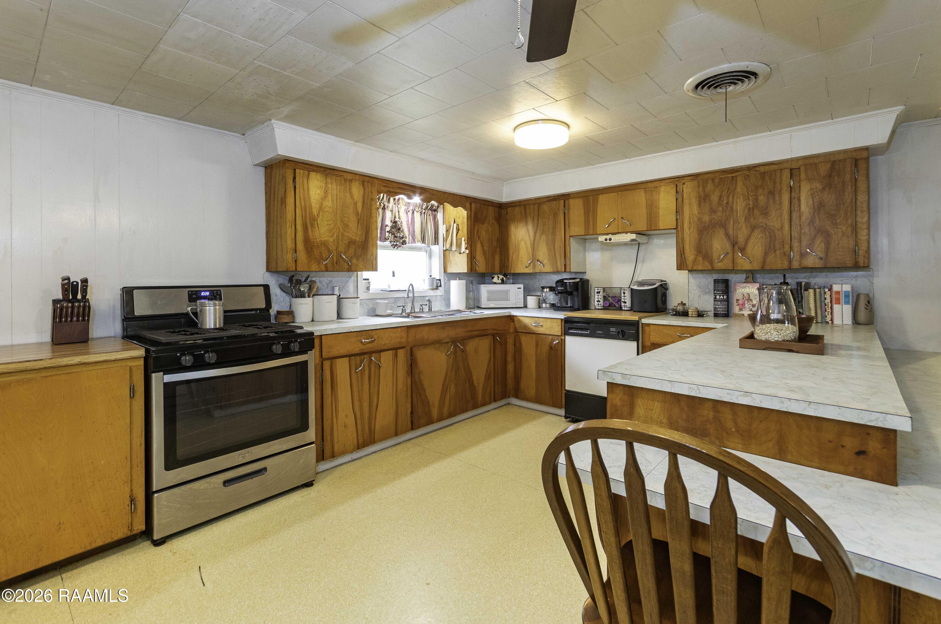 3230 Amerada Road Kaplan, LA 70548 - Photo 6 of 22 Kitchen 1