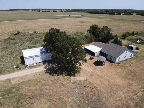 $179,000 | 1635 Cr 33500 Sumner Tx 75486, Sumner, TX 75486