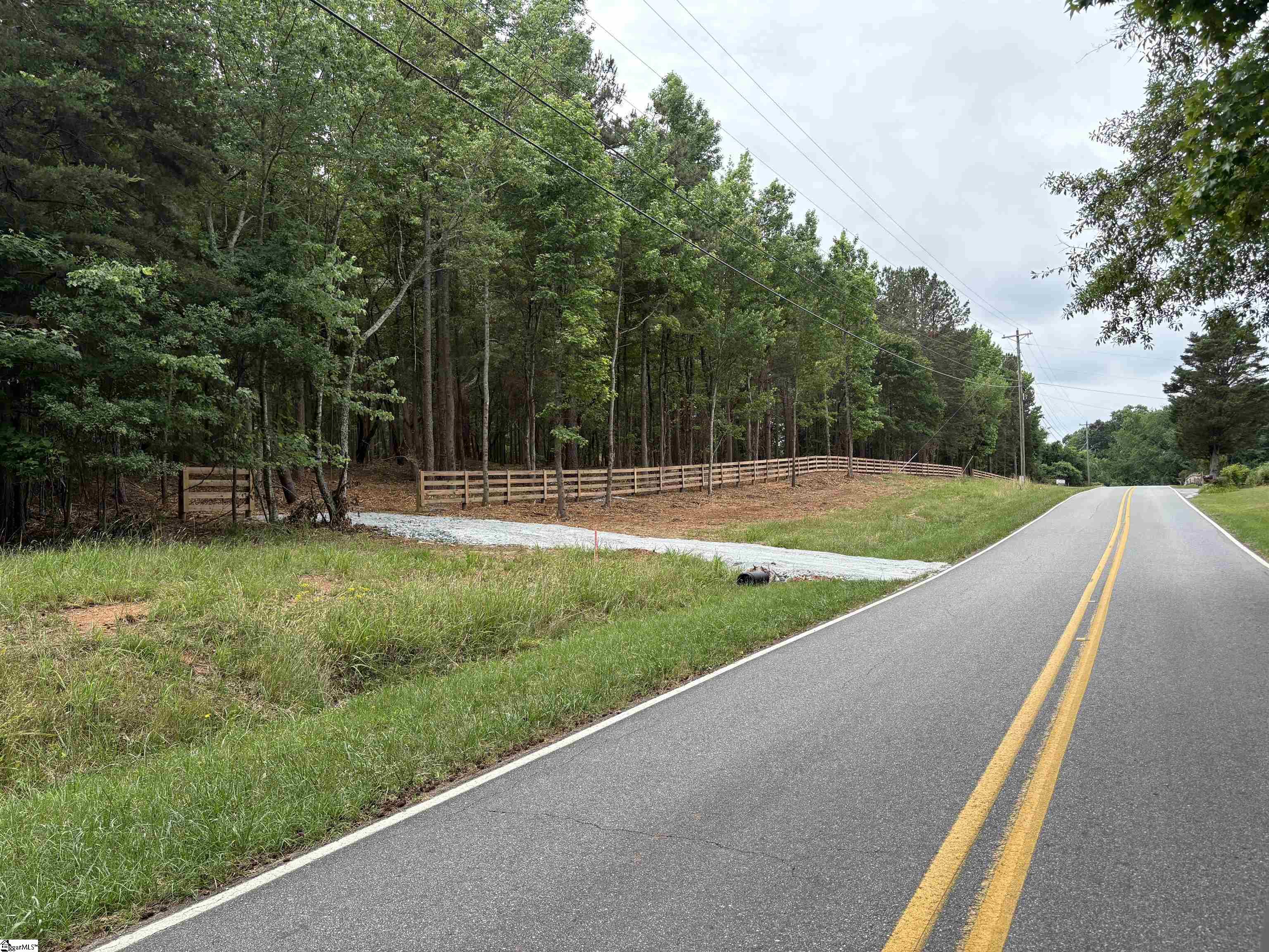 221 Glenn Ferry Road Fair Play, SC 29643 - Photo 1 of 9