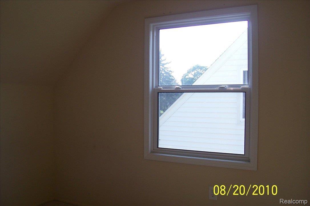 18301 Frazho Road Roseville, MI 48066 - Photo 12 of 14 Bedroom Upstairs No 2
