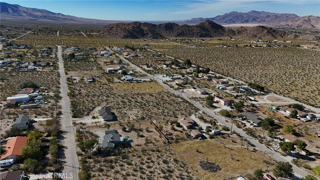 781 Zircon Road Lucerne Valley, CA 92356 - Photo 3 of 9