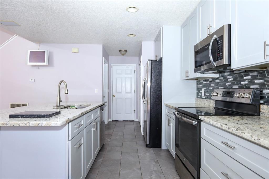 15219 Starleigh Road Winter Garden, FL 34787 - Photo 9 of 31