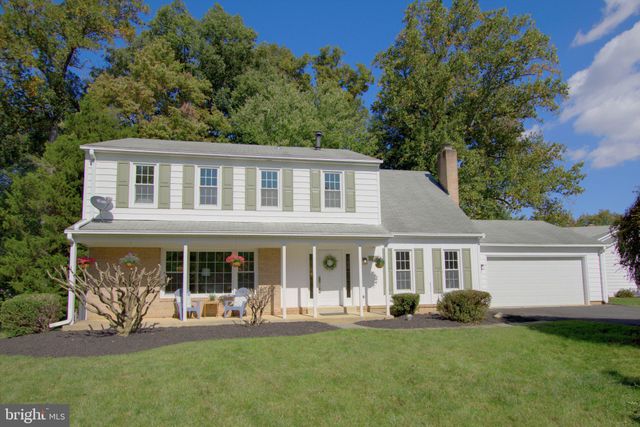 $799,900 | 8014 West Point Drive, Springfield, VA 22153