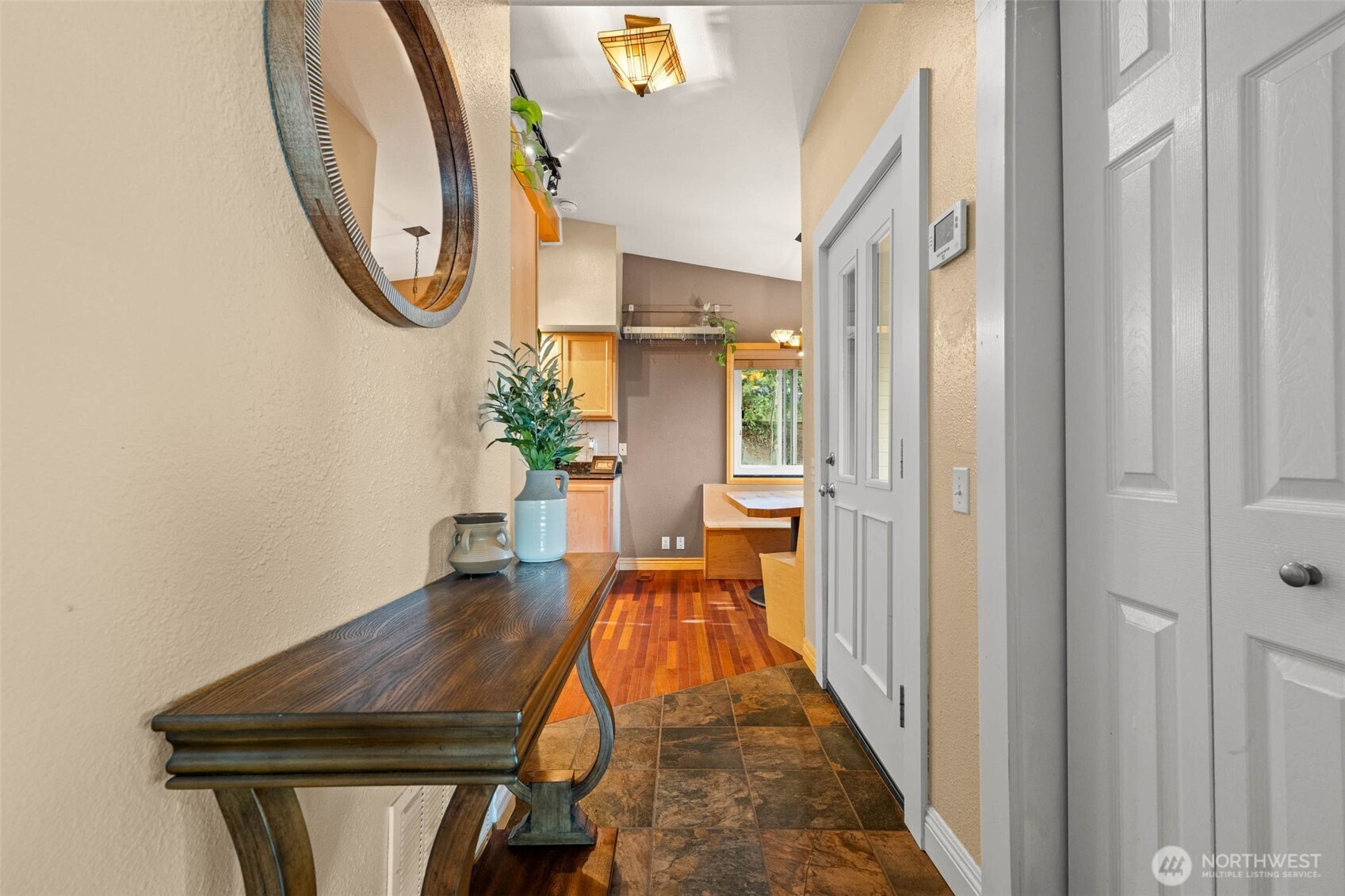 11621 16th Avenue South Seattle, WA 98168 - Photo 11 of 40