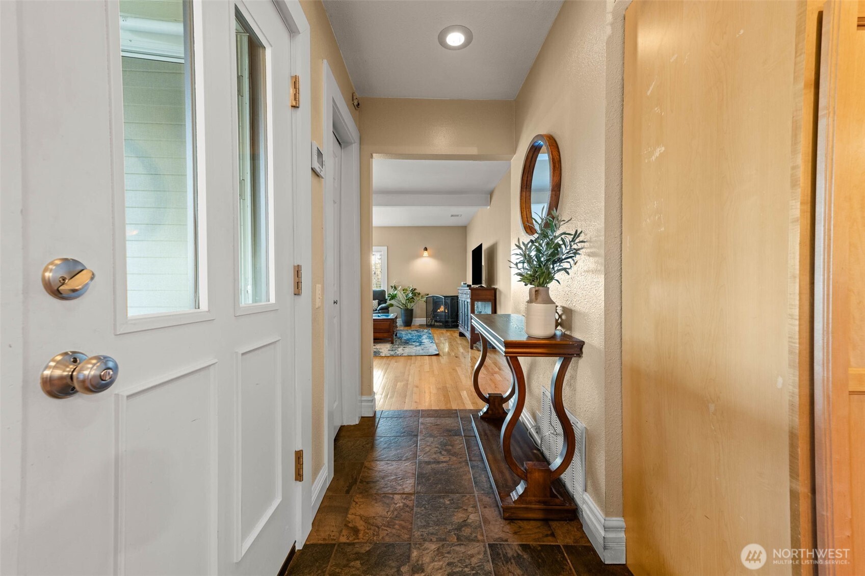 11621 16th Avenue South Seattle, WA 98168 - Photo 6 of 40