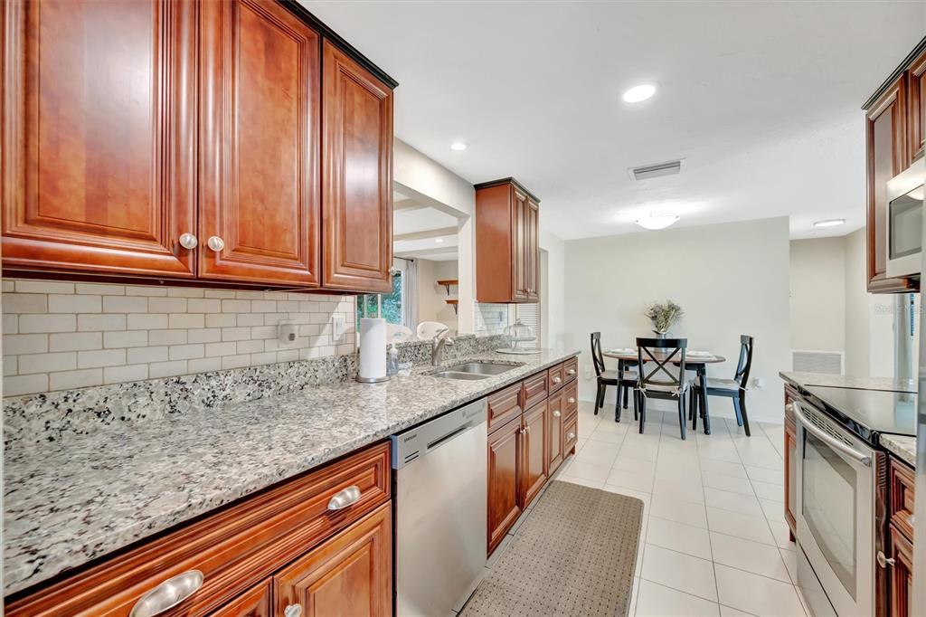 4478 Coco Ridge Circle Sarasota, FL 34233 - Photo 26 of 85
